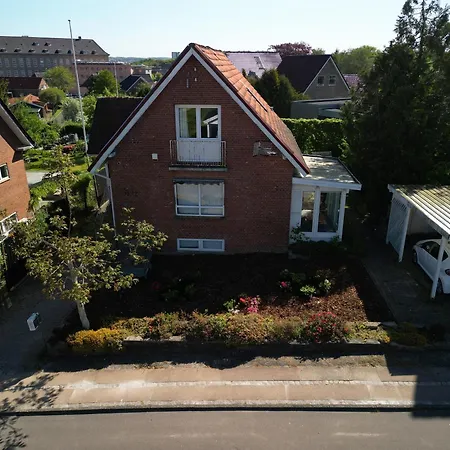 Kongebrogade 77 *