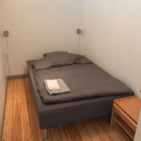 Kongebrogade 77 *